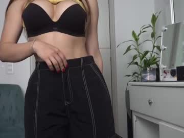 girl Hot Girl Cam with beyllove_d