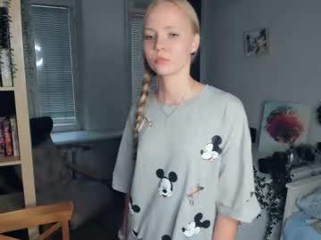 girl Hot Girl Cam with rave_the_love