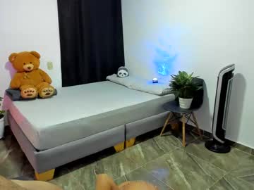couple Hot Girl Cam with cinamon_kingdom