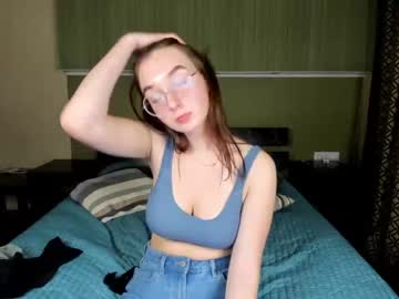 girl Hot Girl Cam with holly_be11