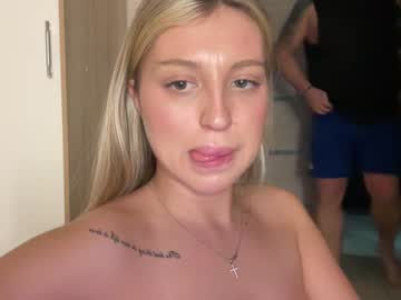 couple Hot Girl Cam with skyffi