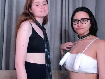 couple Hot Girl Cam with earleneclarkston